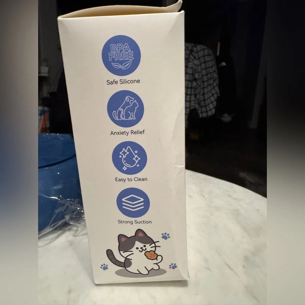 Slow-feeder silicone dog bowl